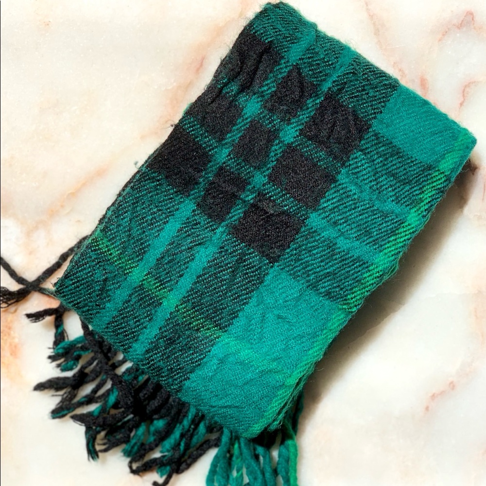 PLAID SCARF_GREEN + BLACK